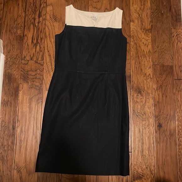 Tyler Boe Dresses & Skirts - Tyler boe size 6 navy and white linen dress